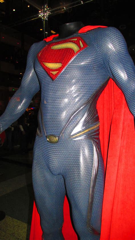 Man of Steel Henry Cavill costume | Superman costumes, Man of steel ...