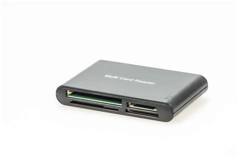 Best USB-C SD card readers to access your digital files [2020 Guide]