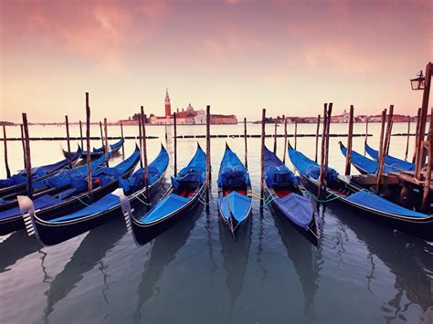 Palazzo Veneziano has a unique Location in Venice, on the Lagoon