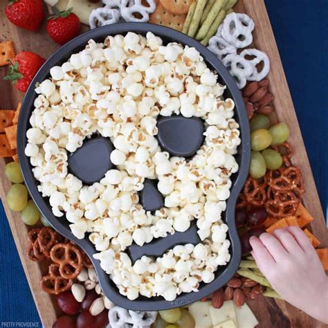 19 Halloween party food ideas kids and the whole family will love