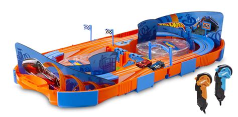 Hot Wheels Slot Track Pack with Carrying Case, Two 1:64 Cars, and 5.5 Feet of Track - Walmart.com