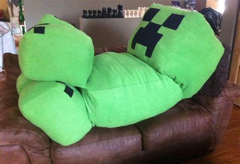 Life sized creeper plushie. Perfect for a pillow or chair in a dorm ...