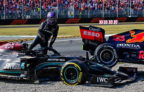 Lewis Hamilton has ‘remarkable amount of little incidents’ | PlanetF1