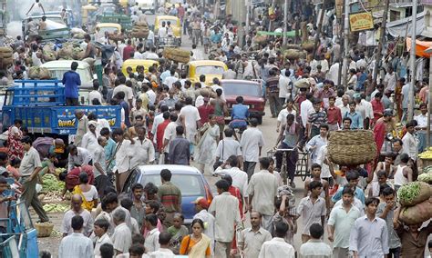 Delhi's population growth slowed in past decade, census finds | Daily Mail Online