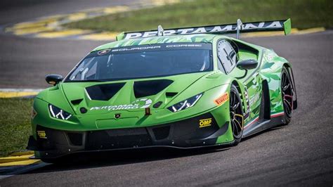 Lamborghini Squadra Corse Celebrates 400th Huracán Race Car