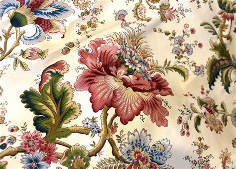 la maison LaFortune: Vintage Jacobean Floral Fabric