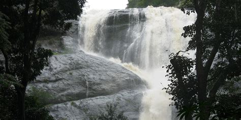 10 Pathanamthitta Waterfalls That You Should Not Miss - TripXL