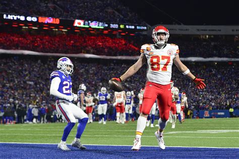 Kelce scores twice and Chiefs beat Bills 27-24 to advance to face Ravens in AFC championship