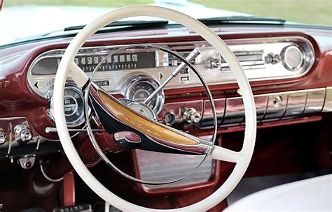 '57 Pontiac Star Chief - Click for more photos...