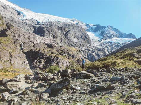 Hiking Rob Roy Glacier Track in Wanaka, New Zealand | Jana Meerman