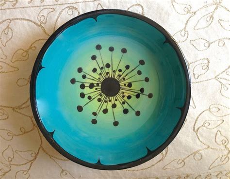 one of my favorite flower bowls ever | Pottery painting, Pottery ...