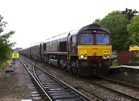 Bamber Bridge 27.05.17 | 66743 on 1Z60 passing Bamber Bridge… | Flickr