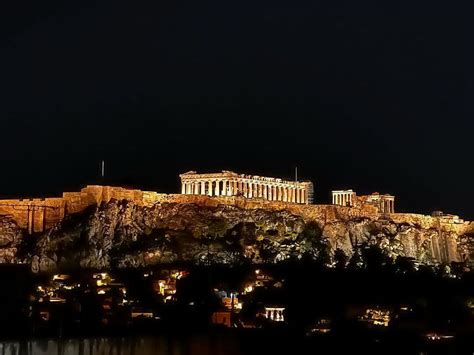 25 Best Hotels in Athens with an Acropolis View - Adventourely