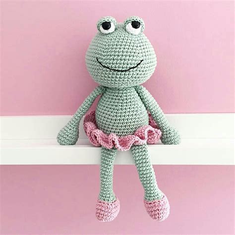 https://www.instagram.com/p/BIz5uhcDb7M/ crochet frog Crochet Frog ...