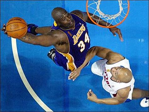 2004 NBA Finals: Game 4 - Photo 1 - Pictures - CBS News