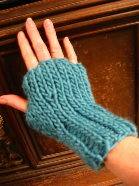 Fingerless Gloves Knitting Pattern | A Knitting Blog