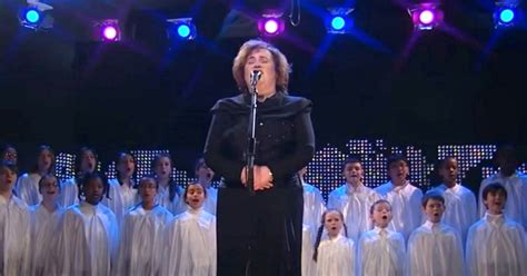 Susan Boyle’s enchanting cover of ‘Oh Holy Night’ is melting the internet’s heart