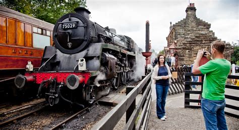 Pickering station, start of the North Yorkshire Moors steam railway | Pickering, Steam railway ...