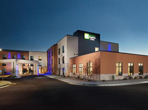 Holiday Inn Express & Suites Pocatello Hotel by IHG