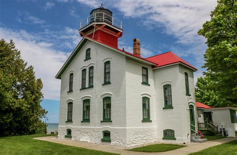 Grand Traverse Lighthouse Photograph by Dawn Richards - Fine Art America