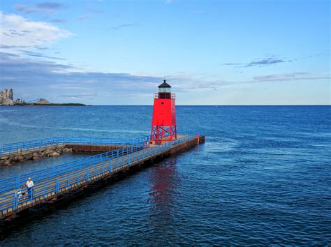 US part of Great Lakes - Michigan / Charlevoix South Pierhead lighthouse - World of Lighthouses