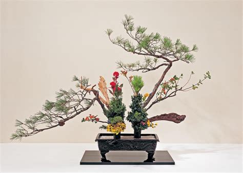 Ikebana: All You Need to Know About Japanese Flower Art