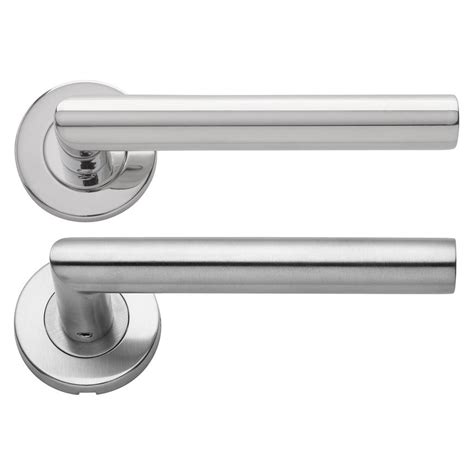 Mitred Lecco Stainless Steel Fire Rated Lever on Rose Door Handle Pair ...