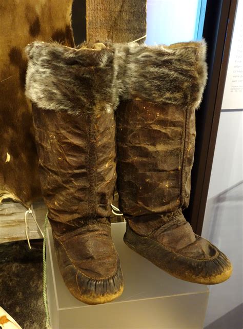 File:Inuit boots for wet conditions, Ungava Inuit, 1989 - Bata Shoe Museum - DSC00400.JPG ...