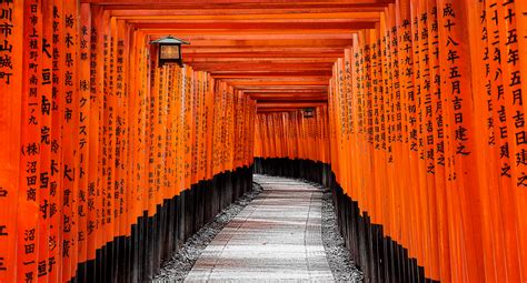 The Unique Appeal of Fushimi Inari Taisha, a Shrine to Worship the God of Rice - Get the latest ...