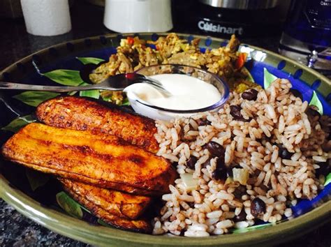 Carne decilada, casamiento, crema y platano frito. Comida Salvadoreña. | Salvadorian food, Food ...