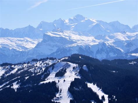 Skiing in the French Alps | Mountains and rivers