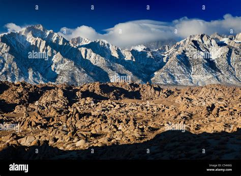 Mountains at sunrise, Alabama Hills, Lone Pine Peak, Mt Whitney ...