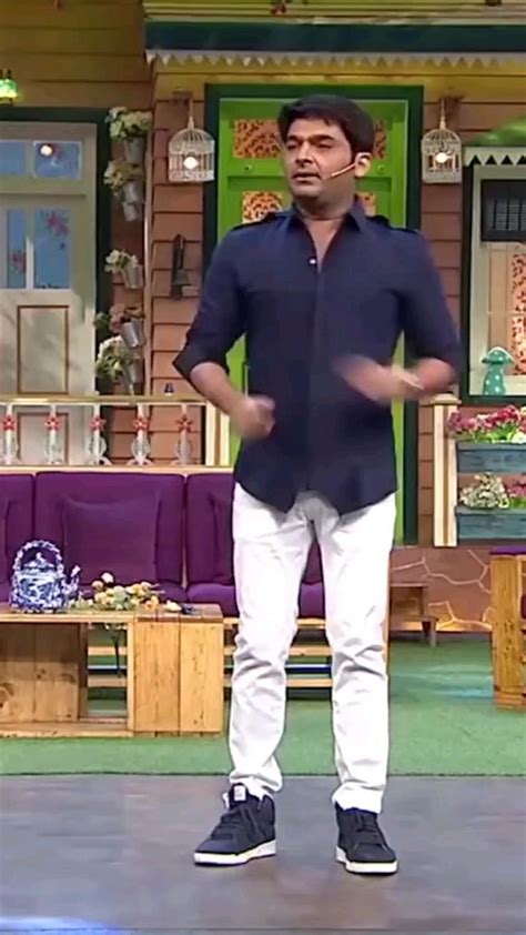 Kapil Sharma stand up comedy in in Comedy Nights with Kapil | Stand up ...