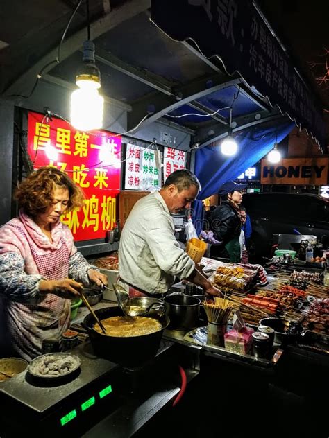 Night Street Market in Shanghai China Editorial Image - Image of street, market: 164545945