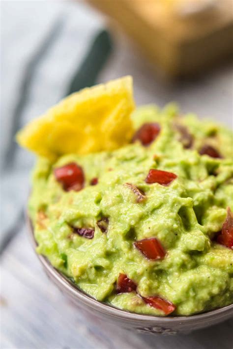 Easy Keto Guacamole Dip with Sour Cream - Low Carb No Carb