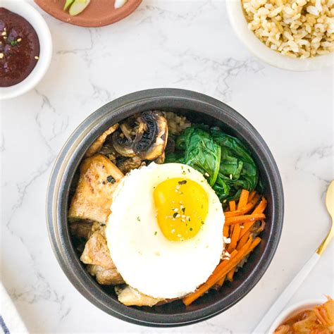 Easy Chicken Bibimbap Recipe (Is Bibimbap Healthy?) - Fitsian Food Life