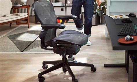 Herman Miller Aeron Gaming Chair Review (Plus Off-Menu Hack!)