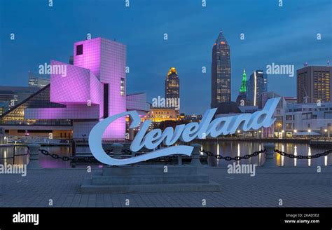 Downtown Cleveland, Ohio skyline from the lakefront Stock Photo - Alamy