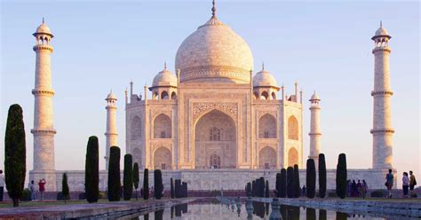 8 Taj Mahal facts including the tragic reason why it was built in the ...