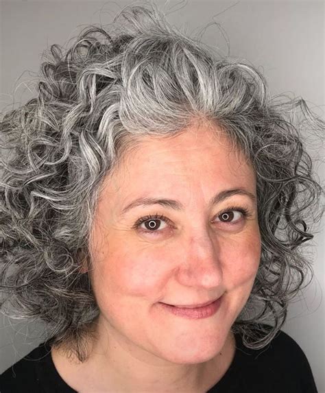 Grey curls Curly Silver Hair, Silver Grey Hair, Grey Hair Don't Care, Gray Hair Cuts, Permed ...