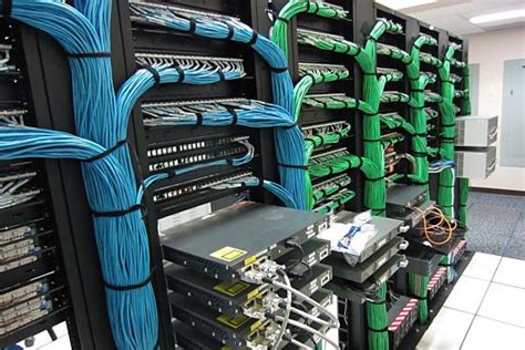 Computer Science and Engineering: Server and switch rack good cabling!!!