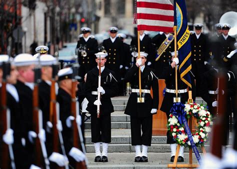 121207-N-KV696-213 WASHINGTON (December 7, 2012) - The U.S. Navy Ceremonial Guard prepare to ...