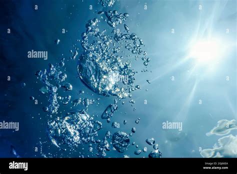 Underwater Air Bubbles with Sunlight. Underwater Background Air Bubbles Stock Photo - Alamy