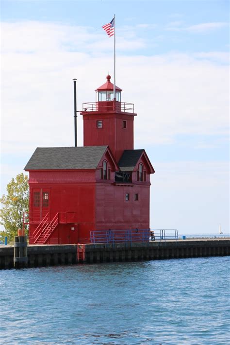 Michigan Exposures: The Holland Lighthouse