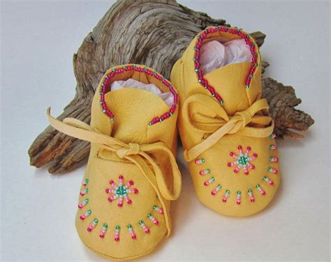 Native American Blue Beaded Baby Boy Moccasins Newborn Baby - Etsy | Baby moccasins, Beaded baby ...