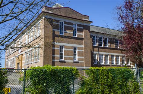 Bayview School (1913-1914) - to be demolished | Many cities … | Flickr