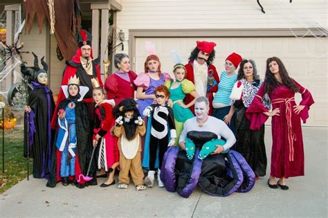 Disney Villains - the whole family | Family halloween costumes, Team ...