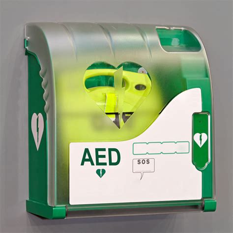 Top 5 First Aid Tricks Everyone Should Know Part 5: Defibrillation