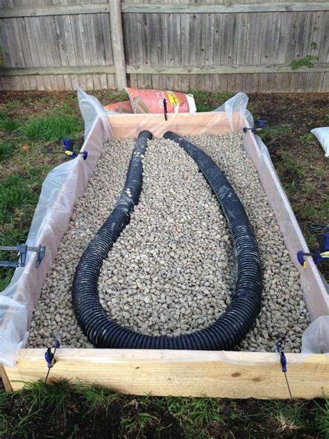 How to Build a Wicking Bed for Square Foot Gardening | Nourishing Pursuits