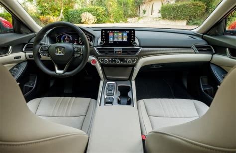 2022-Honda-Accord-Hybrid-interior-cabin_o - Battison Honda